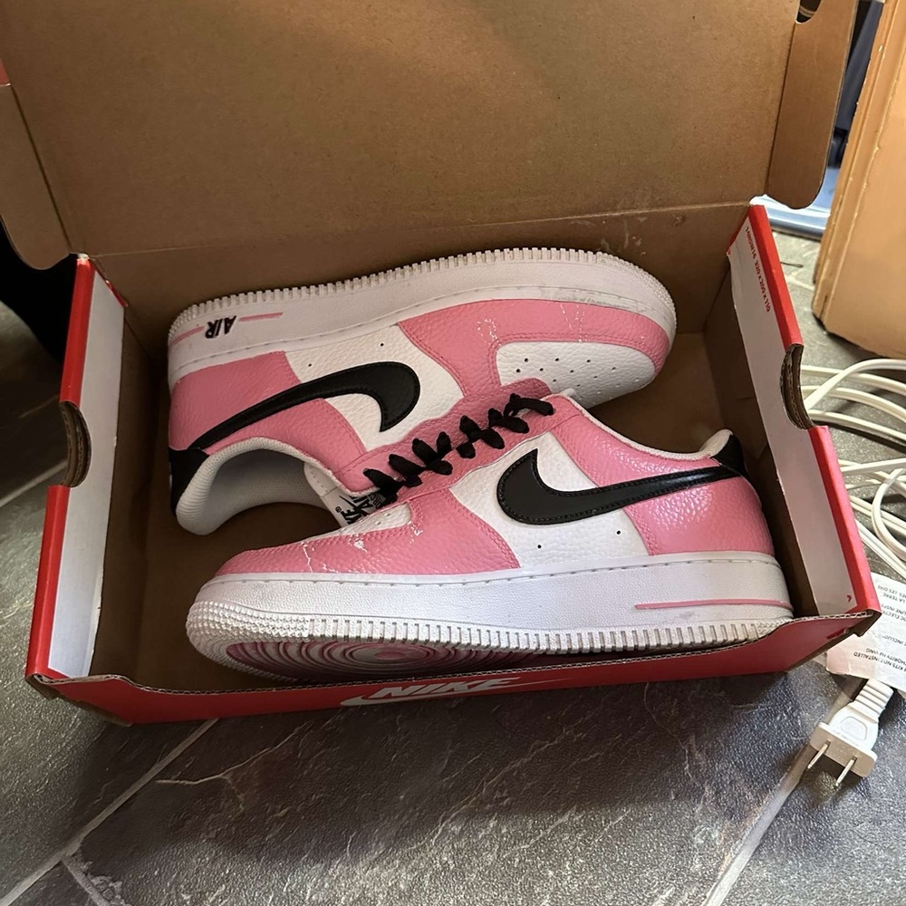 Nike Women's Pink and White Sneakers